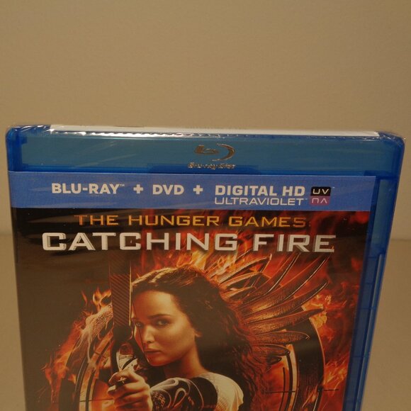 HUNGER GAMES Catching Fire / New Blu-ray Disc + DVD  + Digital HD Ultraviolet - Picture 5 of 10